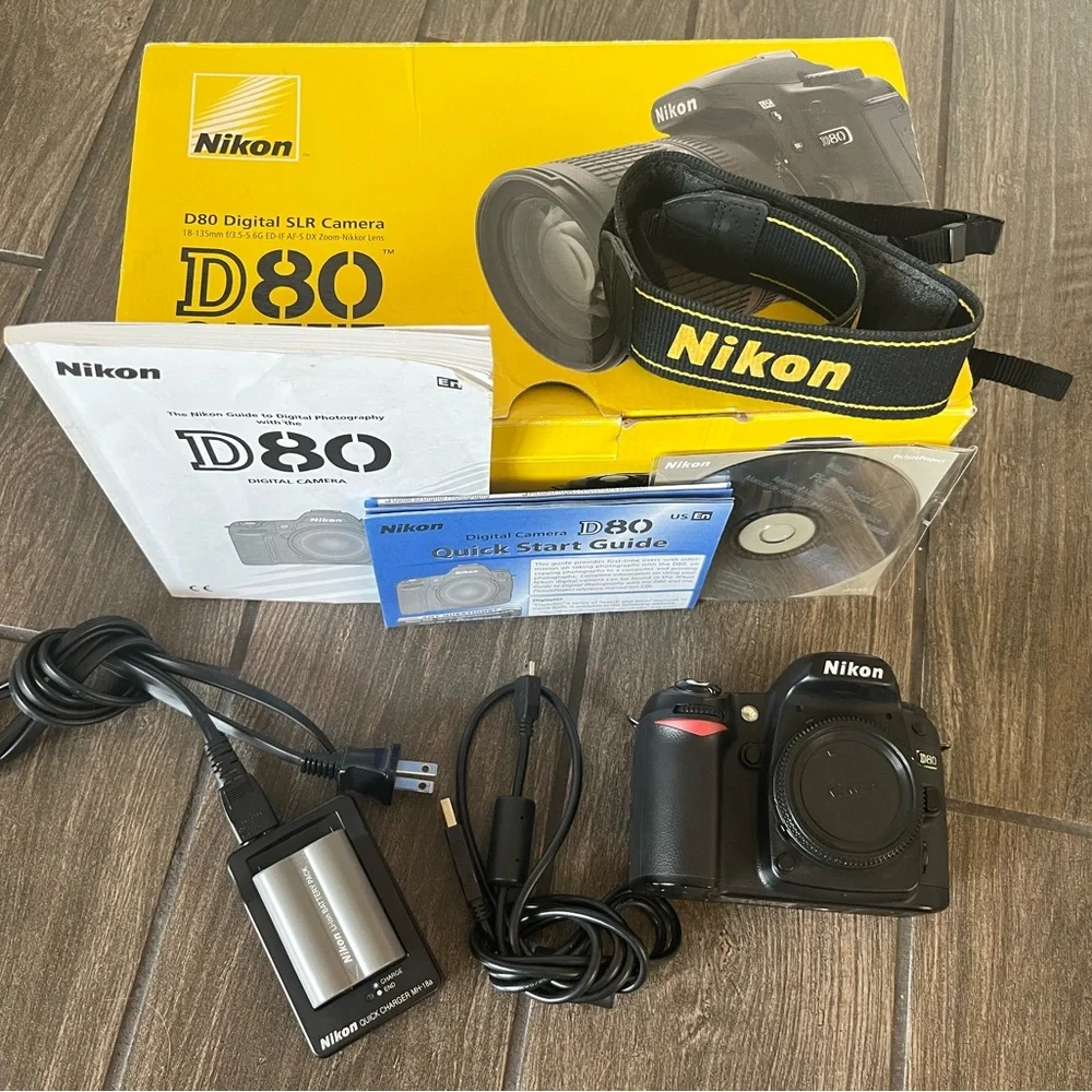 Nikon D80 DSLR kit